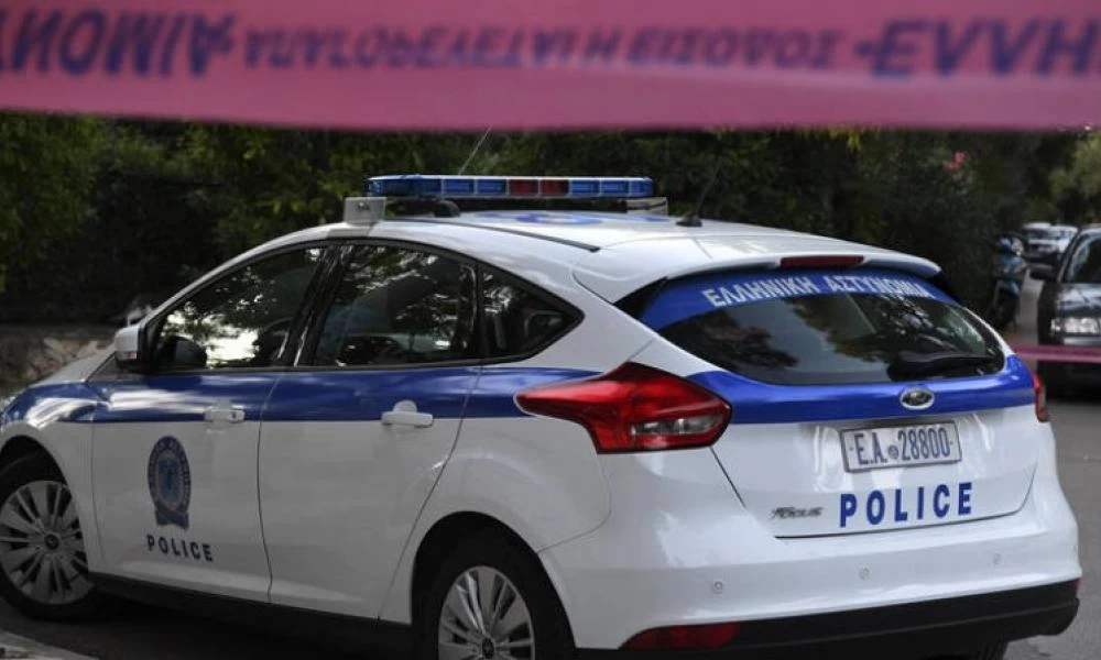 Καρέ-καρέ η εισβολή διαρρηκτών σε κοσμηματοπωλείο στη Θεσσαλονίκη - Το «άδειασαν» σε 66 δευτερόλεπτα